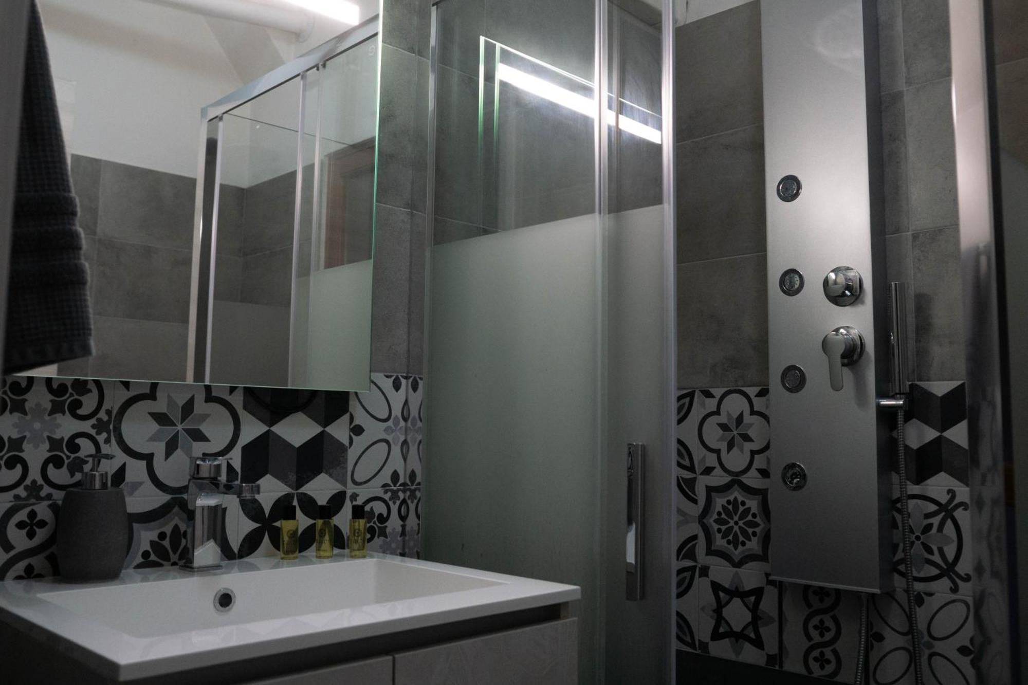 Bilocale Vicino Al Centro Di Verona - Ristrutturato Di Recente! Apartment Ngoại thất bức ảnh